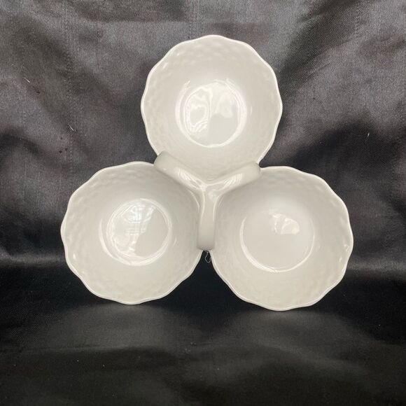 WHITE CERAMIC TRINKET DISH - Picture 1 of 5